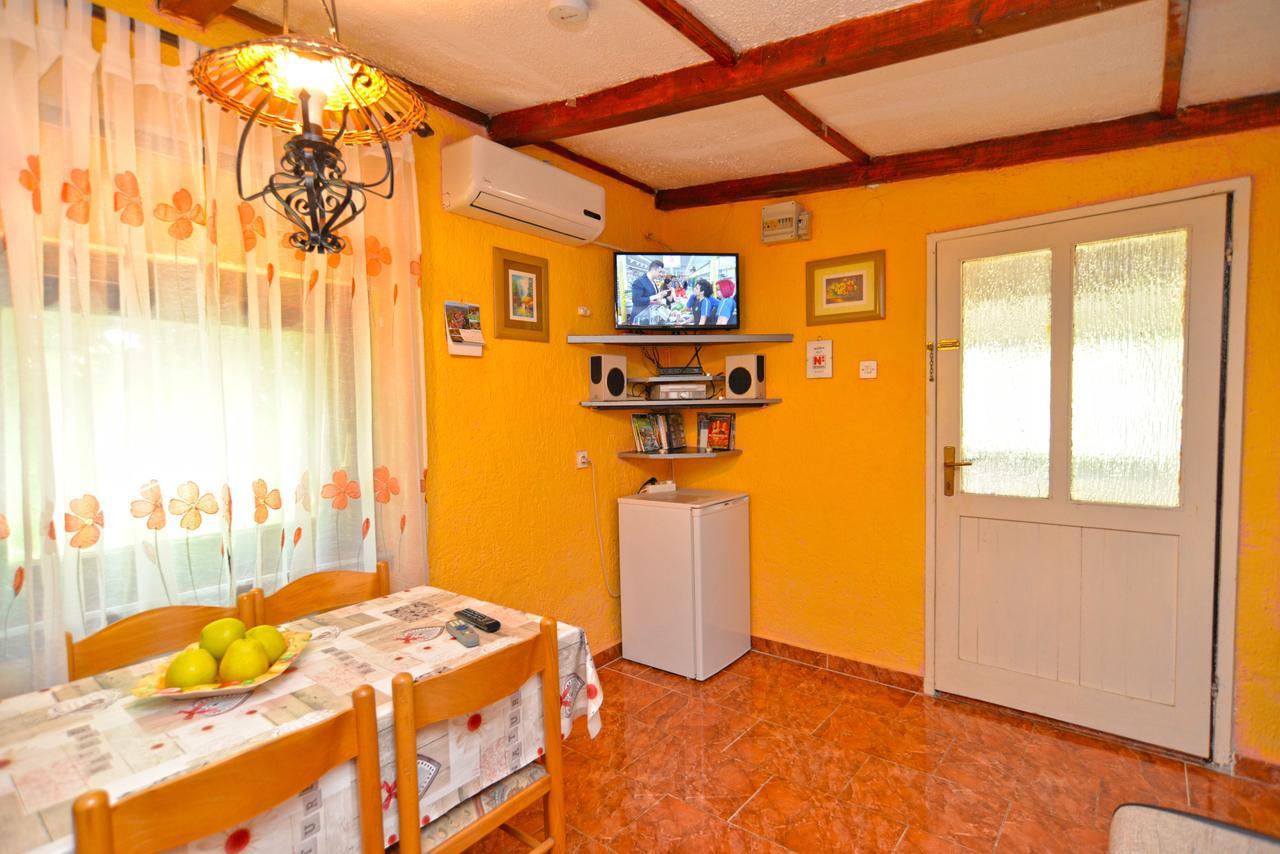 Apartments Predrag 498 메덜린 외부 사진