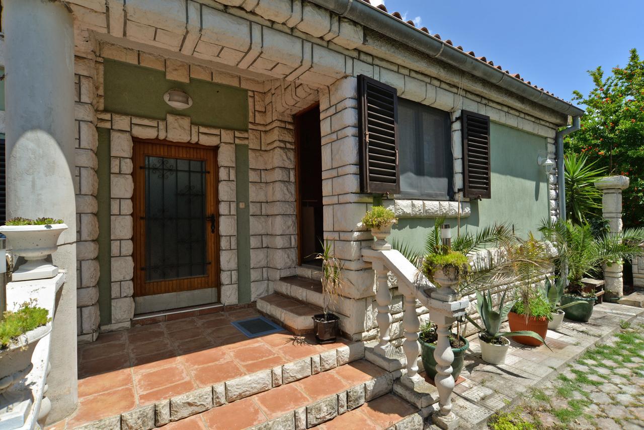 Apartments Predrag 498 메덜린 외부 사진